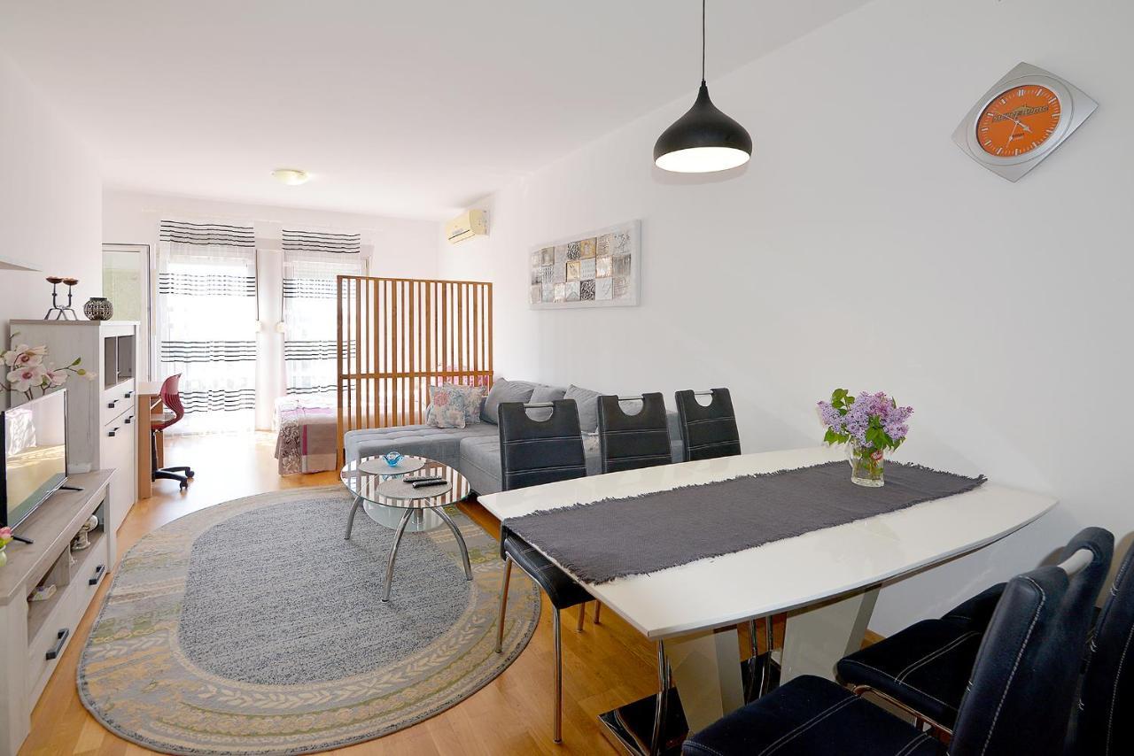 Lungo Mare Apartment With Terrace Pula Exterior foto