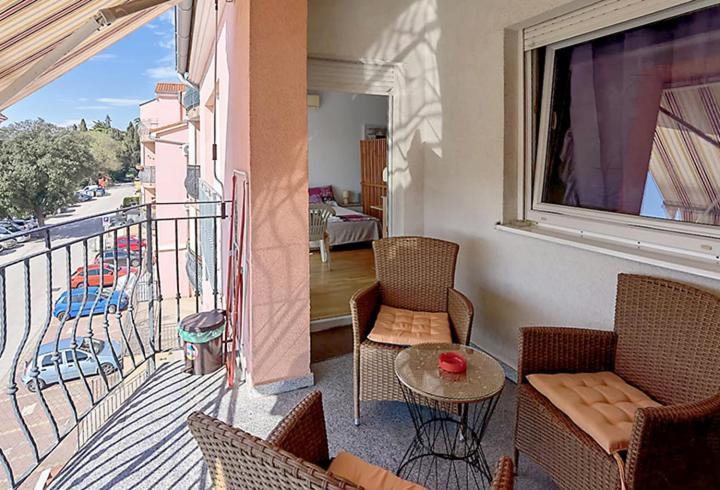 Lungo Mare Apartment With Terrace Pula Exterior foto